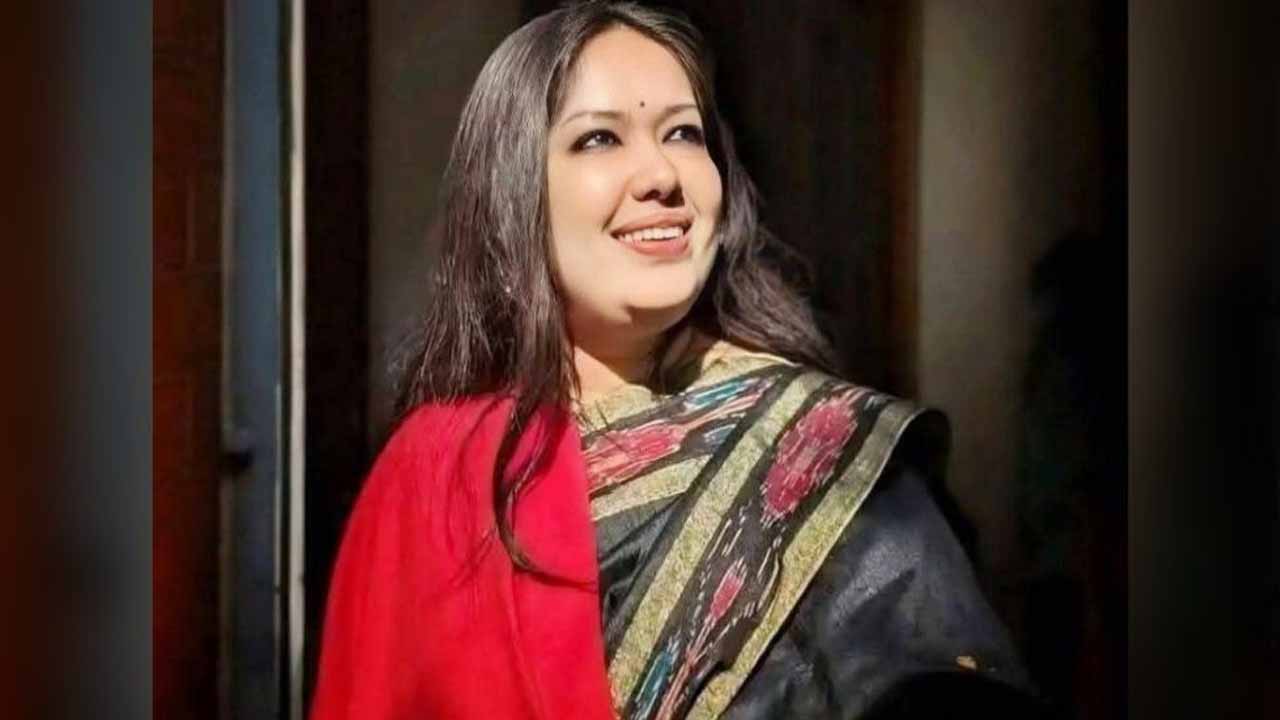 আমার হাঁস আমার চাষ করা ধানই খাইবো: রুমিন ফারহানা