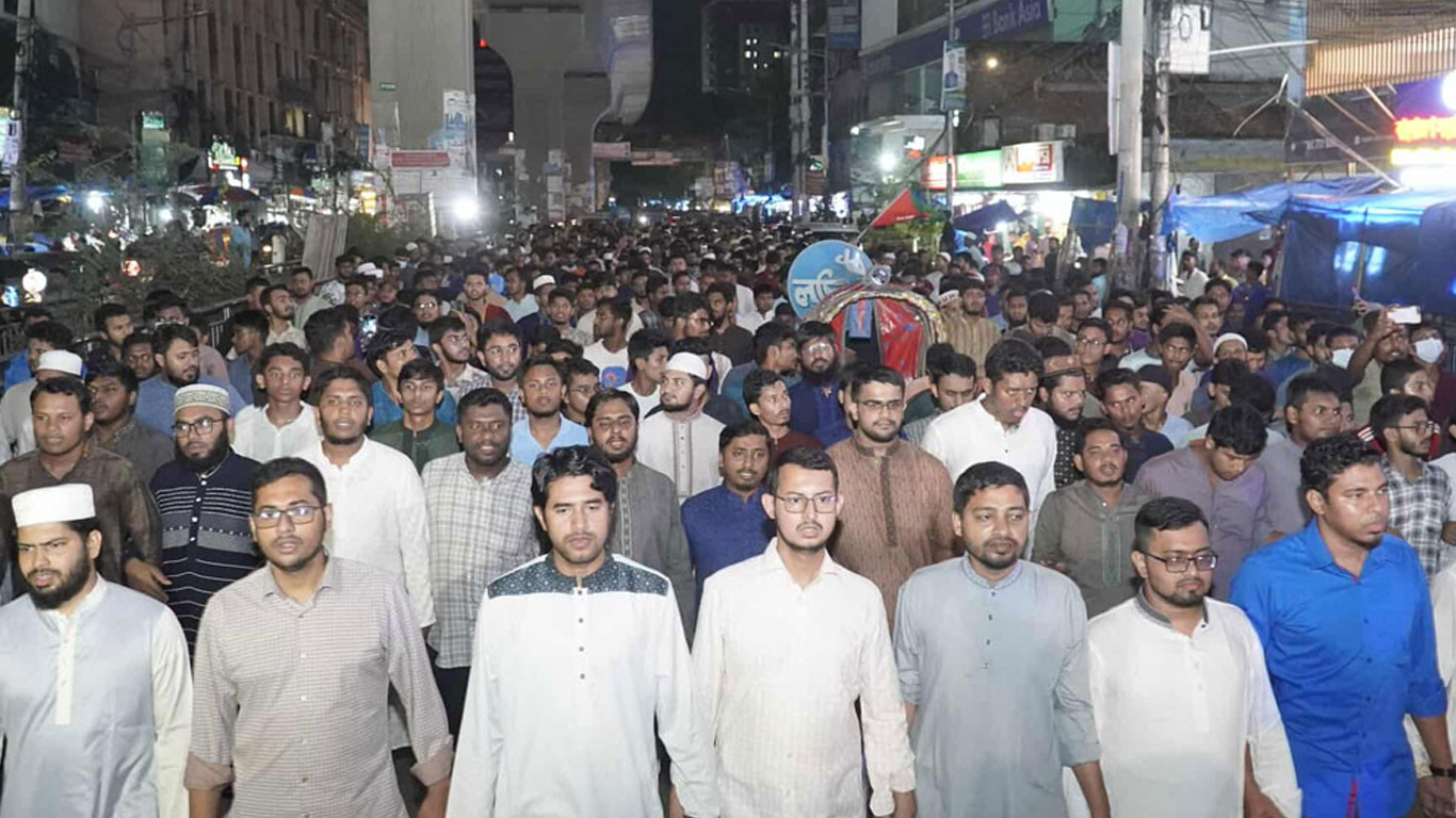 জাকসু নির্বাচনের ফল দ্রুত প্রকাশের দাবিতে শাহবাগে শিবিরের বিক্ষোভ