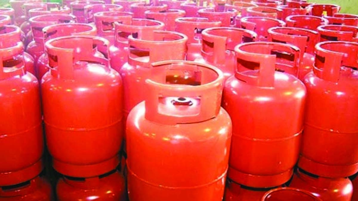 এলপিজি সিলিন্ডারের দাম কমাল বিইআরসি