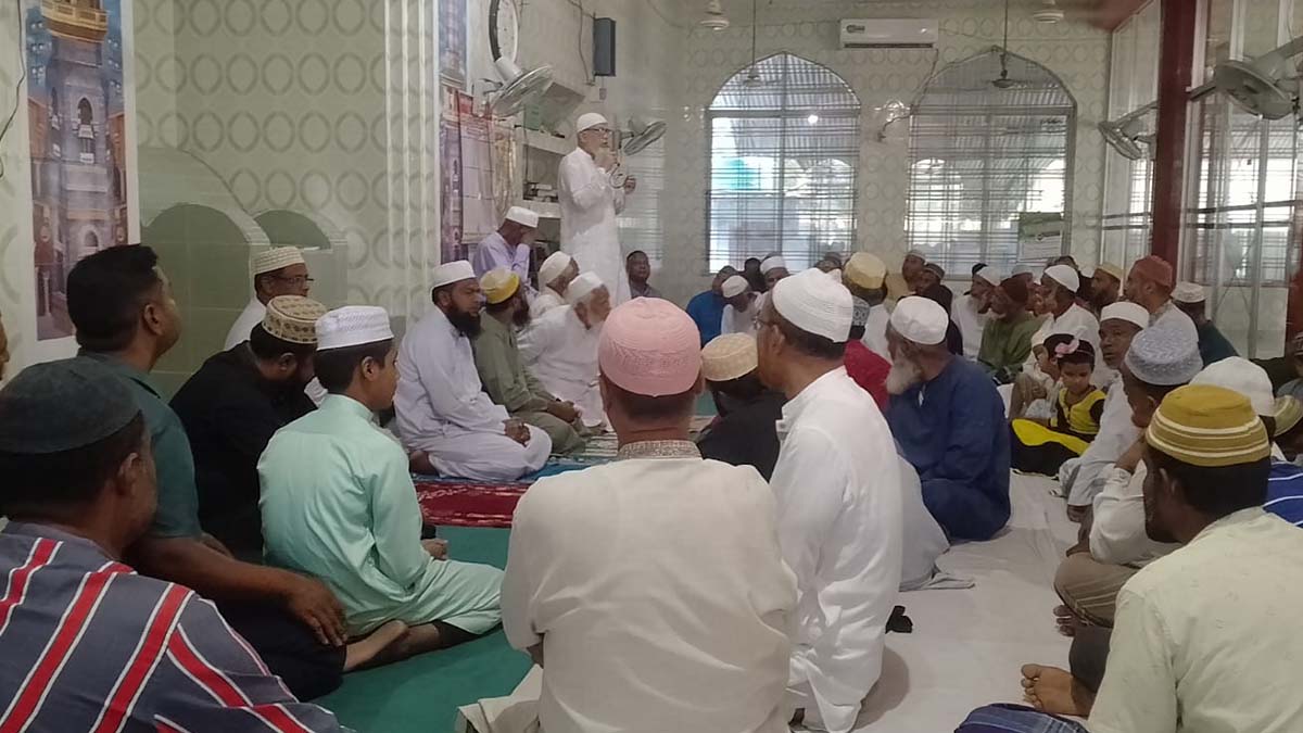 পঞ্চগড়ে সাবেক ইমামের স্মরণে দোয়া মাহফিল