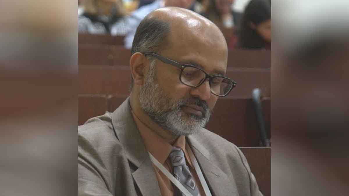 রাজনীতিতে ভাষার আক্রমণ কীভাবে জনমত নিয়ন্ত্রণ করে?