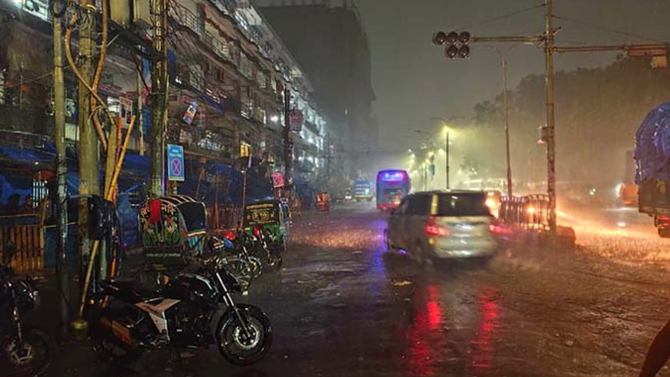 ঢাকায় রাতের তাপমাত্রা অপরিবর্তিত, হতে পারে বজ্রবৃষ্টি