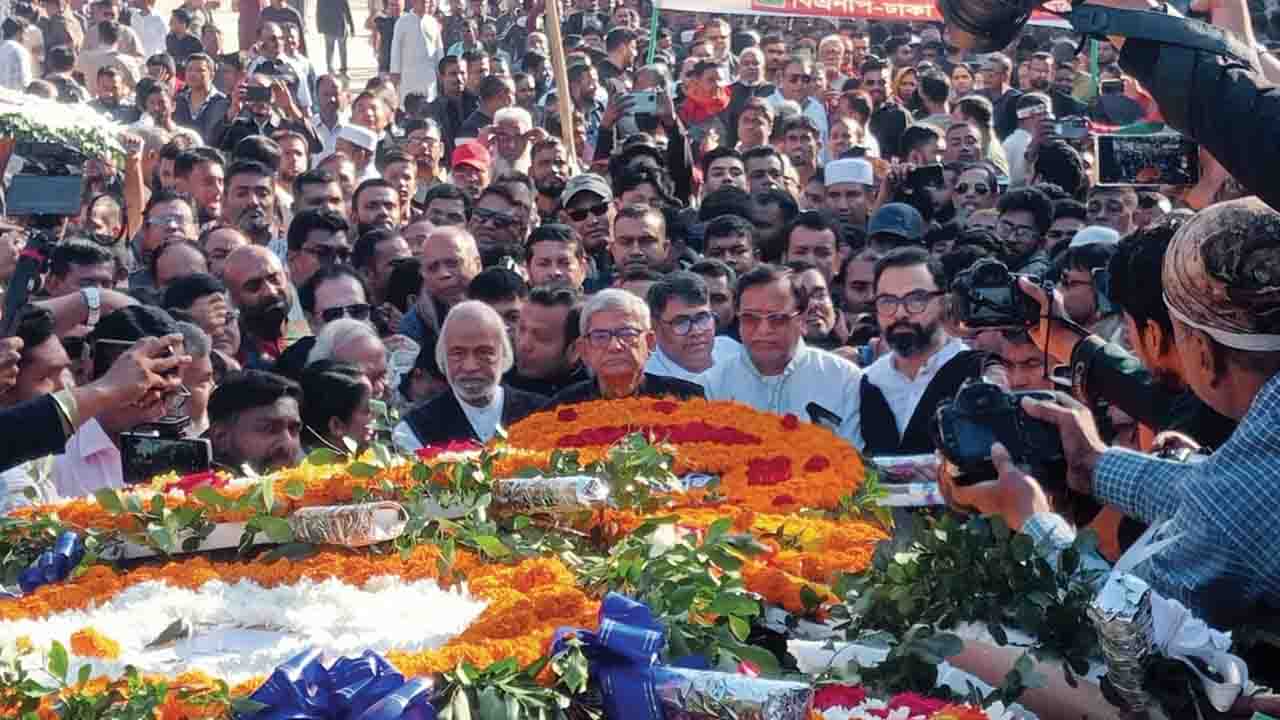 শহীদ বুদ্ধিজীবী দিবসে বিএনপির শ্রদ্ধা নিবেদন
