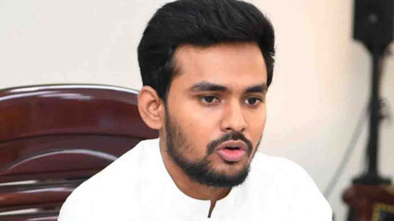 দেশকে নেতৃত্বহীন করতে হাদির ওপর হামলা, বহুজন হিট লিস্টে: আসিফ মাহমুদ