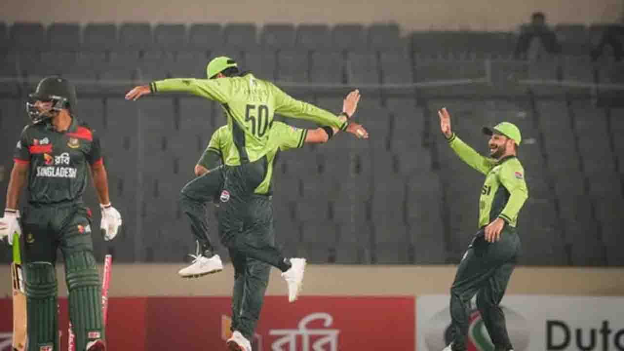 ব্যাটিং বিপর্যয়ে হারল বাংলাদেশ