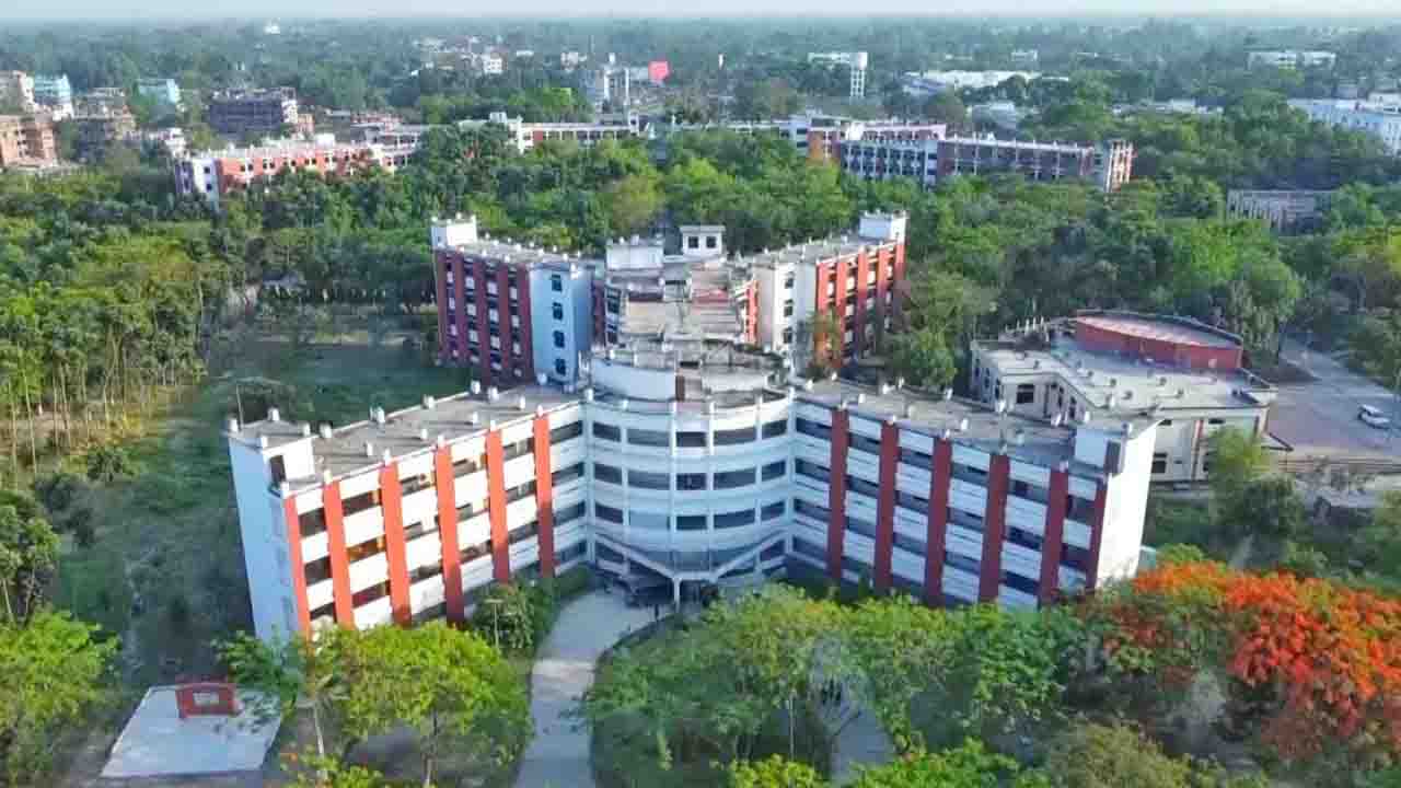 প্রশাসনের অসহযোগিতায় ব্রাকসু নির্বাচন অনির্দিষ্টকালের জন্য স্থগিত