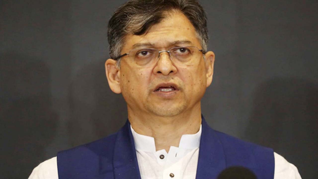 প্রধান উপদেষ্টার ভাষণে সালাহউদ্দিন আহমদের তাৎক্ষণিক প্রতিক্রিয়া