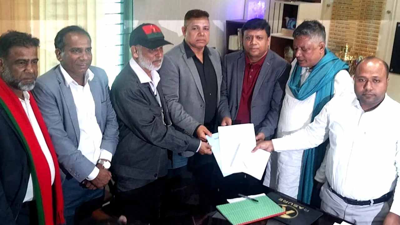 বগুড়া-৭ আসনে খালেদা জিয়ার পক্ষে মনোনয়নপত্র সংগ্রহ