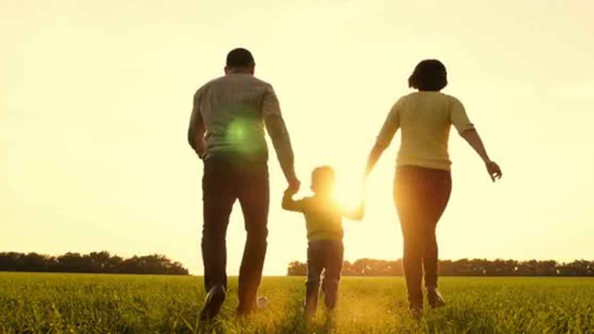 প্রবাসীদের সুখী পরিবার গঠনের সহজ ২ উপায়