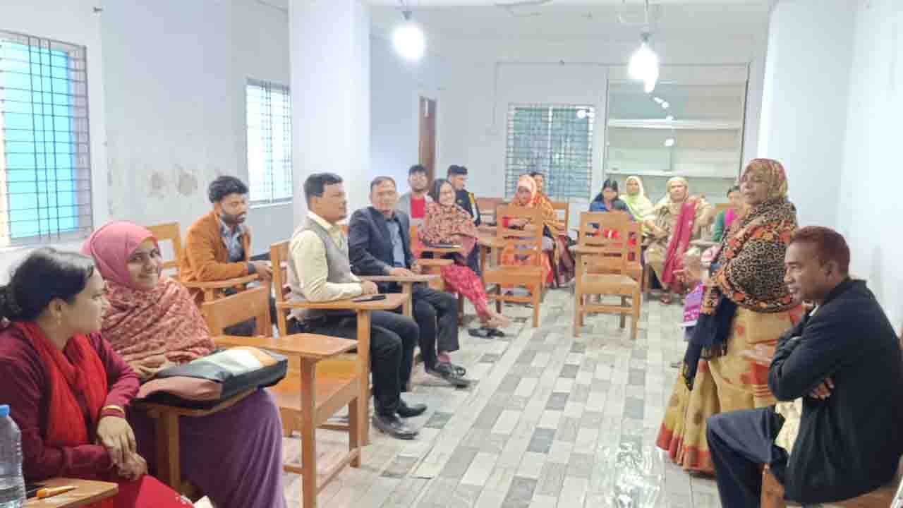 দিনাজপুরে বাক ও শ্রবণ প্রতিবন্ধীদের জন্য ডিআইএসটি’র ব্যতিক্রমী প্রশিক্ষণ