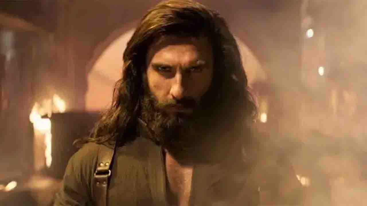মুক্তির নবম দিনে কত আয় করেছে ‘ধুরন্ধর’