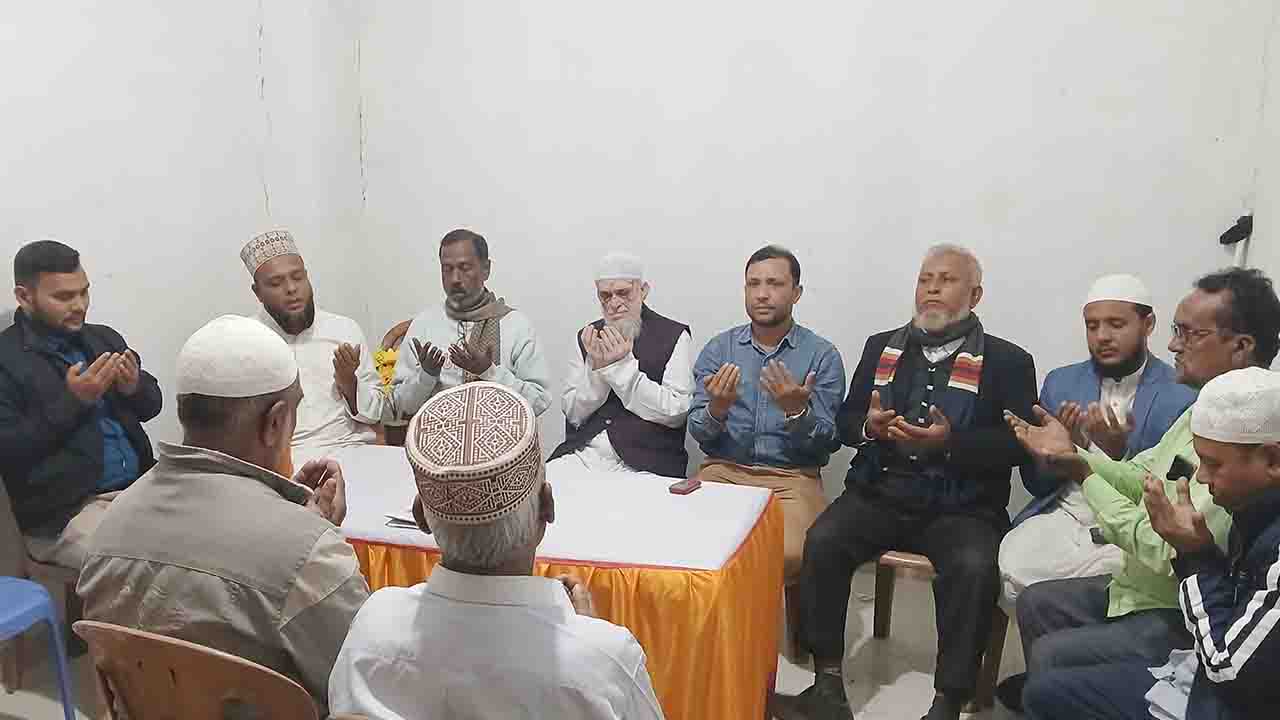 সাঘাটায় সাংবাদিকদের আয়োজনে খালেদা জিয়ার জন্য দোয়া