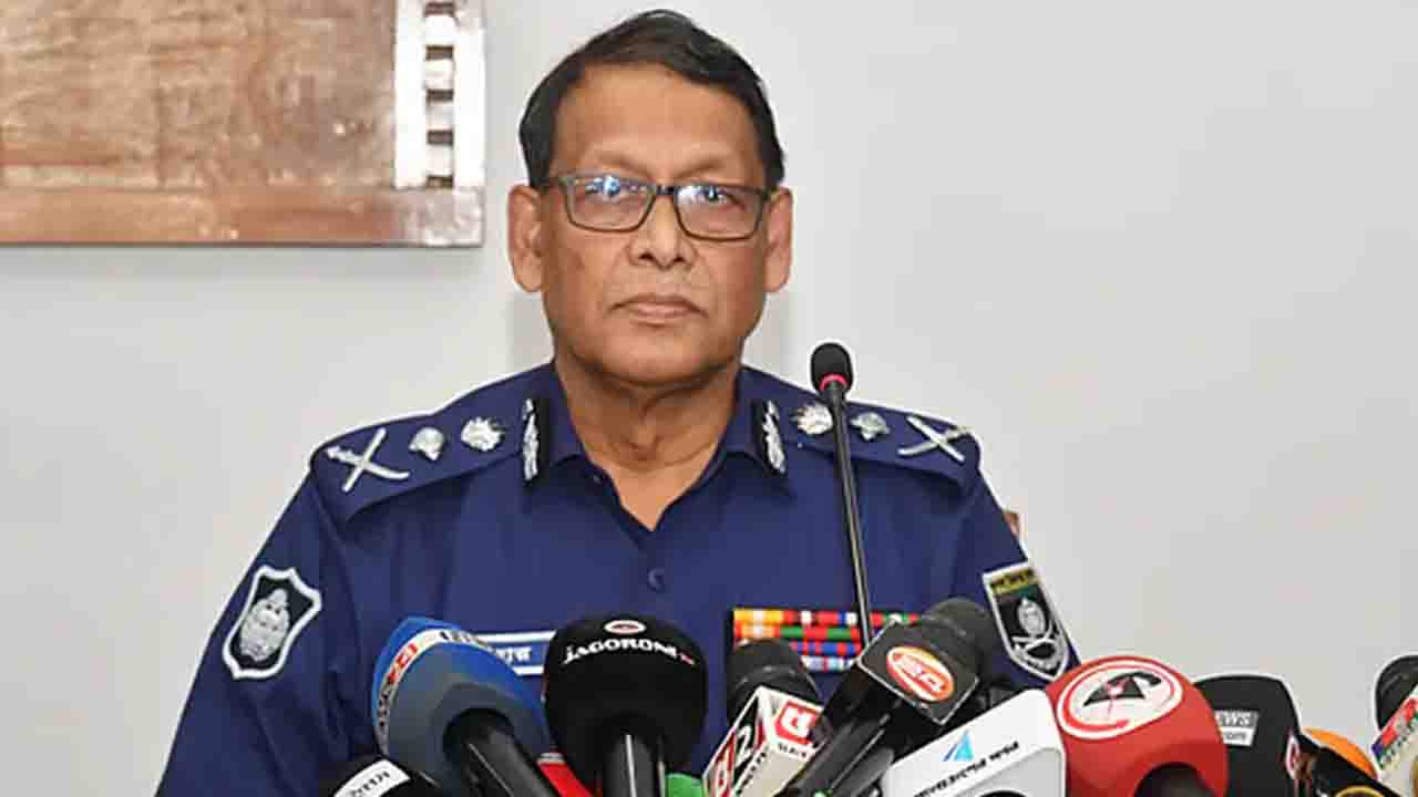 আইজিপির পদত্যাগের খবর সঠিক নয় জানাল হেডকোয়ার্টার্স