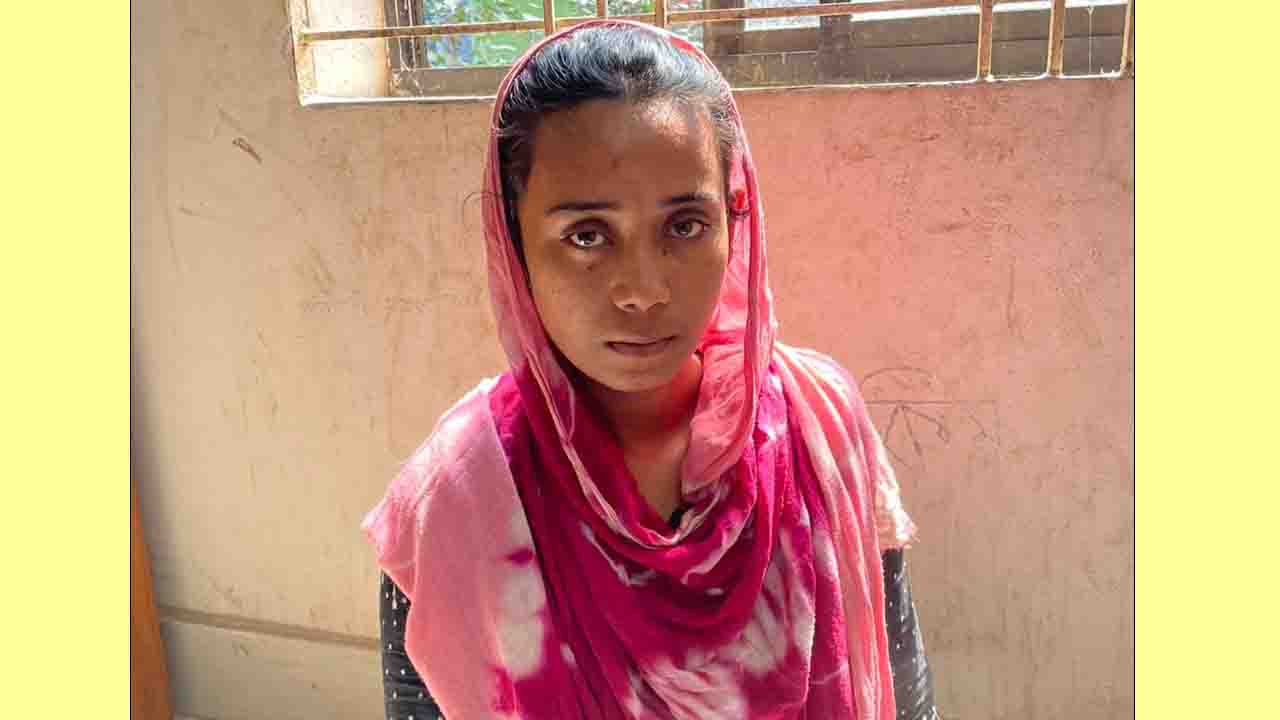 নবাবগঞ্জে প্রতিবন্ধী মেয়ের অভিভাবক খুঁজছে পুলিশ