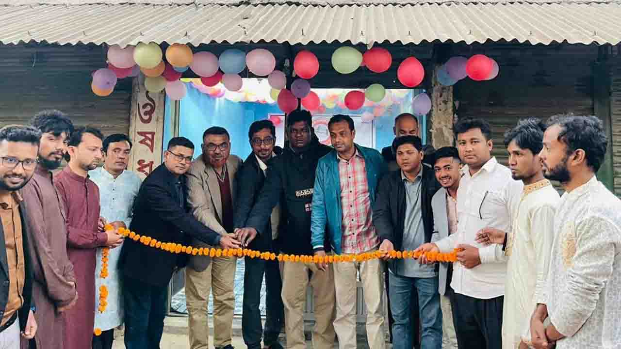 খানসামায় মডেল প্রেসক্লাবের শুভ উদ্বোধন ও আলোচনা সভা অনুষ্ঠিত