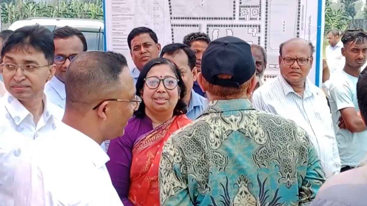 নীলফামারীর ১০০০ শয্যার হাসপাতাল পরিদর্শনে চীনা প্রতিনিধিদল