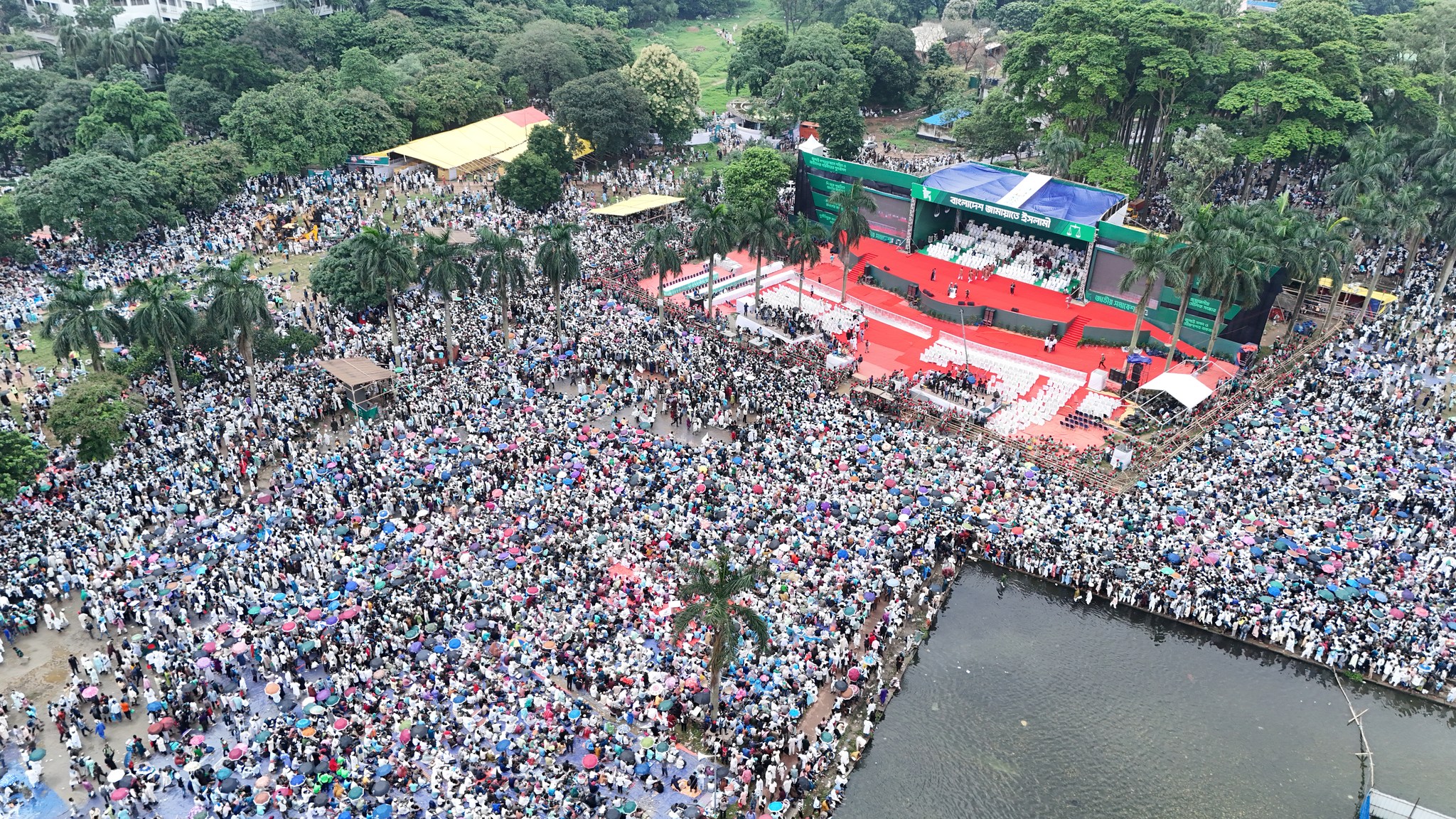 জামায়াতের জনসমুদ্র: কানায় কানায় পূর্ণ সোহরাওয়ার্দী